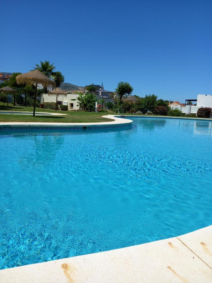 Amplio, Luminoso Y Moderno Apartamento Con Amplia Terraza Y Hermosas Vistas En Exclusiva Urbanizacion เบนัลมาเดนา ภายนอก รูปภาพ