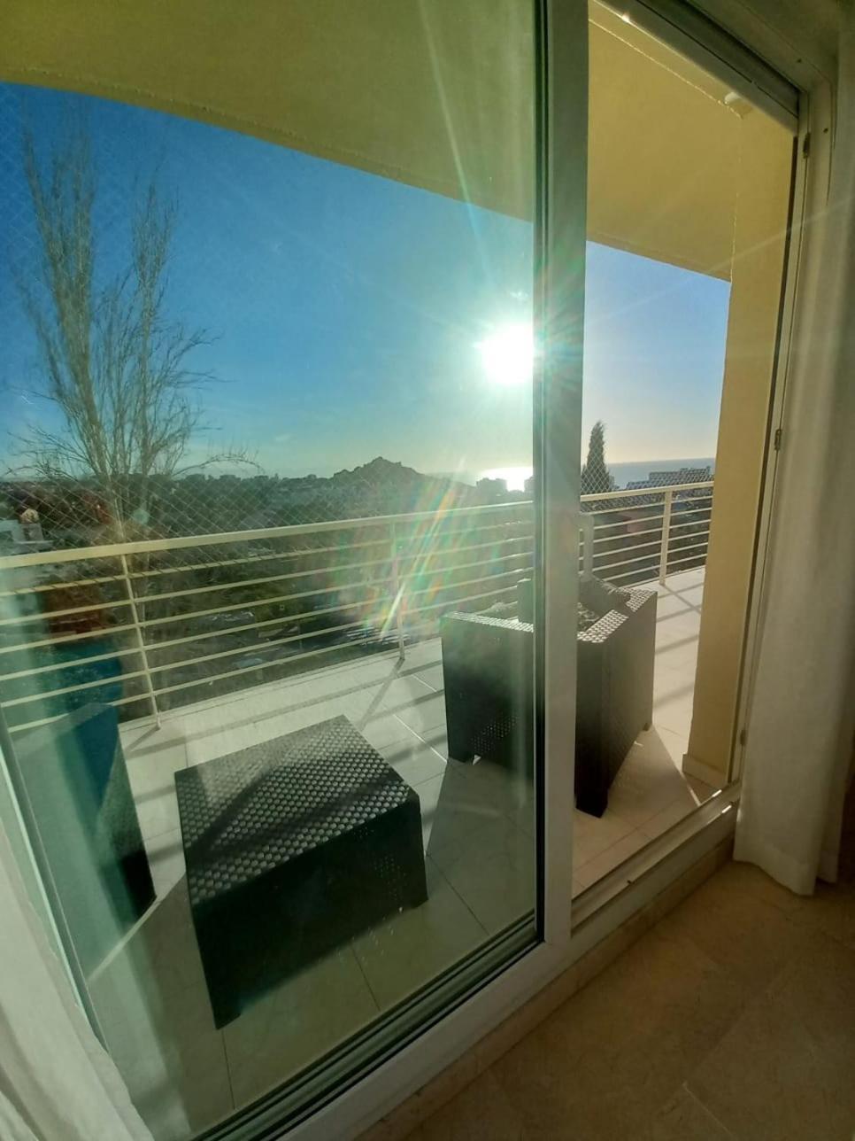 Amplio, Luminoso Y Moderno Apartamento Con Amplia Terraza Y Hermosas Vistas En Exclusiva Urbanizacion เบนัลมาเดนา ภายนอก รูปภาพ