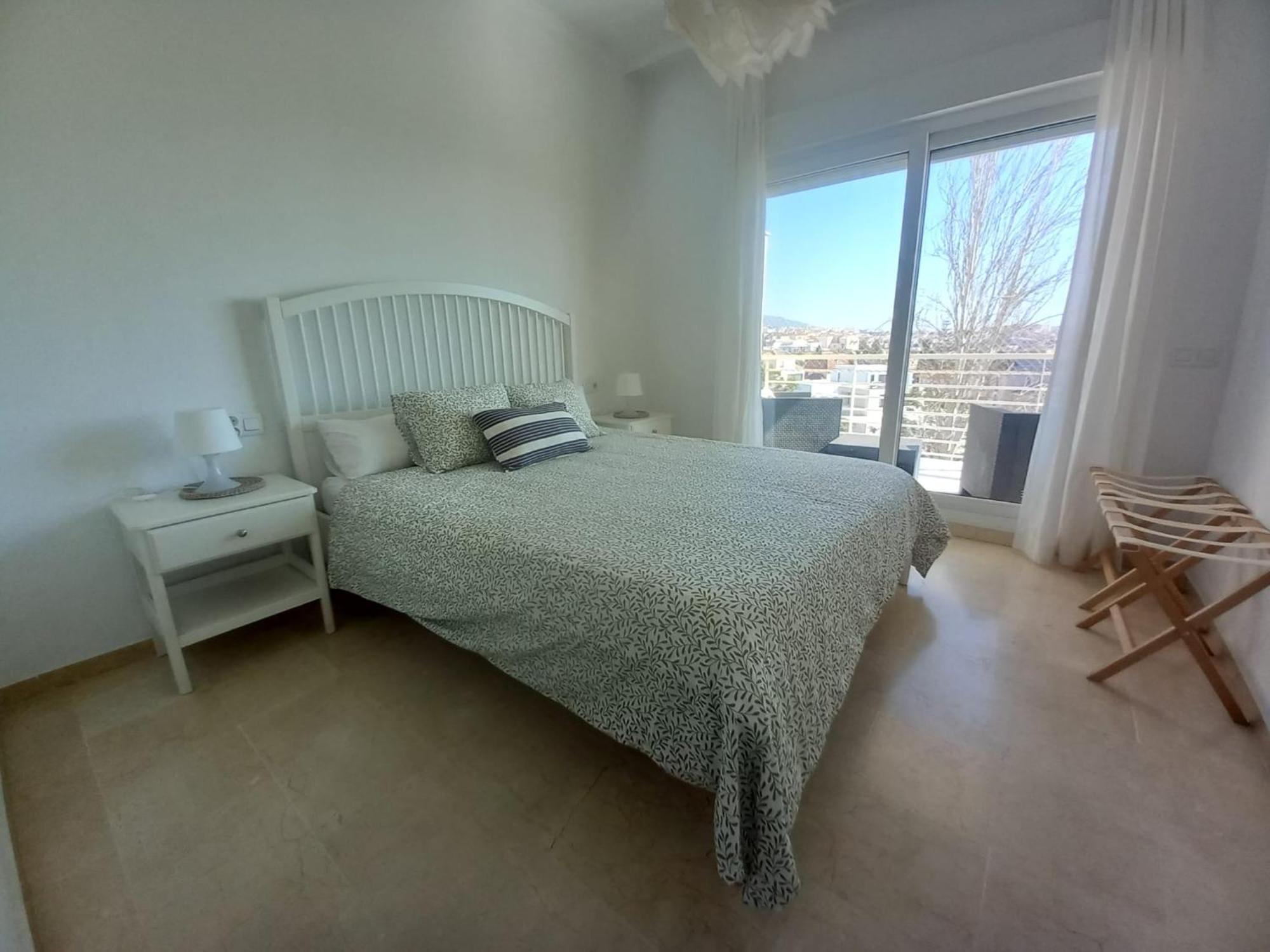 Amplio, Luminoso Y Moderno Apartamento Con Amplia Terraza Y Hermosas Vistas En Exclusiva Urbanizacion เบนัลมาเดนา ภายนอก รูปภาพ
