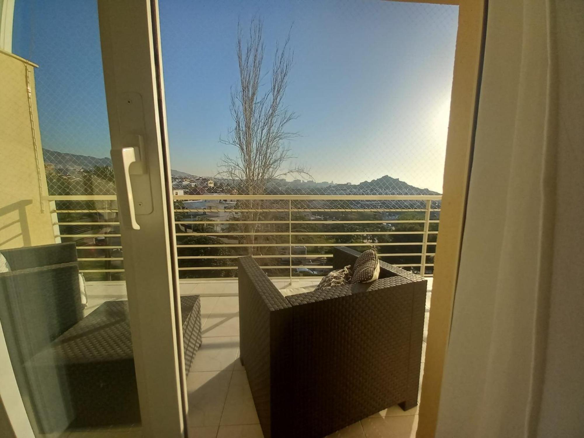 Amplio, Luminoso Y Moderno Apartamento Con Amplia Terraza Y Hermosas Vistas En Exclusiva Urbanizacion เบนัลมาเดนา ภายนอก รูปภาพ